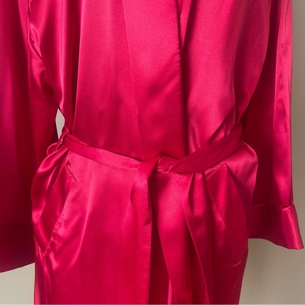 Victoria's Secret 1980-1990s gold label Scarlet Satin Robe - Picture 3 of 7